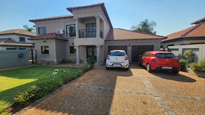 House For Sale in Rose Acres Estate, Pretoria