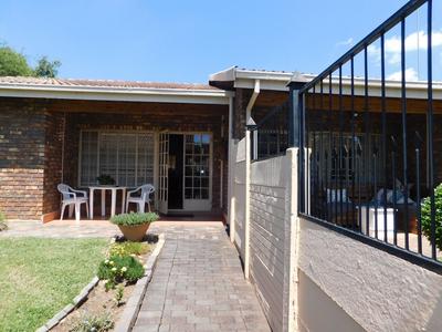 Townhouse For Sale in Montana Park, Pretoria